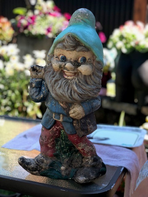 dirty gnome up close