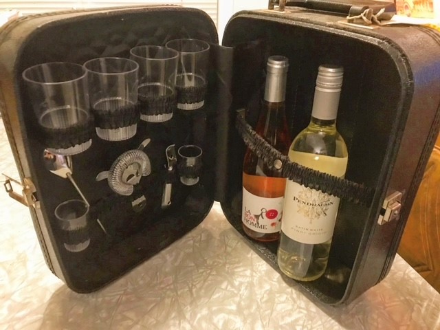 wine and cocktail kit
